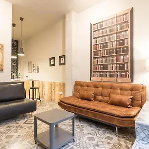 Historical Center Ollerias Apartment Malaga